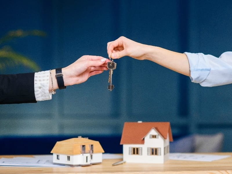 El Poder de las Alianzas Inmobiliarias 1 Toro Tinto Inmobiliaria Propiedades que impulsan tu futuro. El Poder de las Alianzas Inmobiliarias
