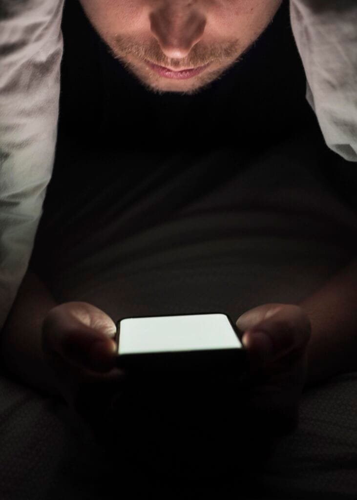 Como Evitar Estafas en Rentas por Facebook 2 Toro Tinto Inmobiliaria Propiedades que impulsan tu futuro. 8 tips para evitar Estafas en Rentas en Grupos de FB